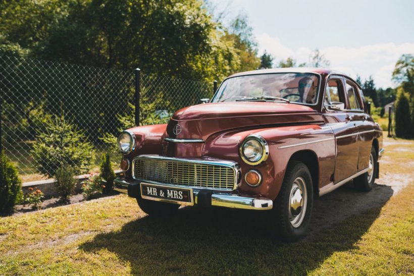 Czerwona warszawa do ślubu