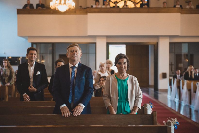 Ślub na Gocławiu 47 Rodzice państwa młodych w kościele