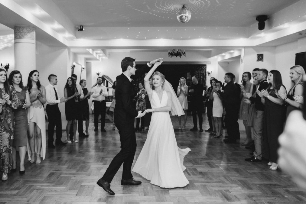Ślub na Gocławiu 82 Pierwszy taniec pary młodej